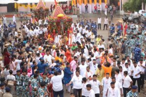 VIDEO: રથયાત્રા દરમિયાન ખાડિયામાં ગજરાજ બેકાબૂ, ભક્તોમાં અફરાતફરી