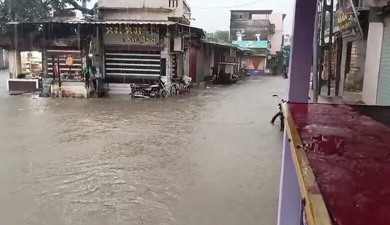 Gujarat Rain: સુત્રાપાડામાં 9 ઈંચથી વધુ વરસાદ ખાબક્યો, ભારે વરસાદના કારણે જળબંબાકારની સ્થિતિ સર્જાઈ 1 thenewsdk.in