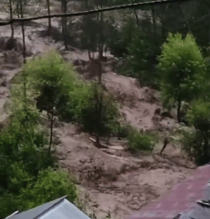 Himachal Pradesh Cloudburst: કુલ્લુ અને શિમલામાં આભ ફાટતાં પૂરની સ્થિતિ સર્જાઇ, અનેક પુલ ધોવાયા 1 thenewsdk.in