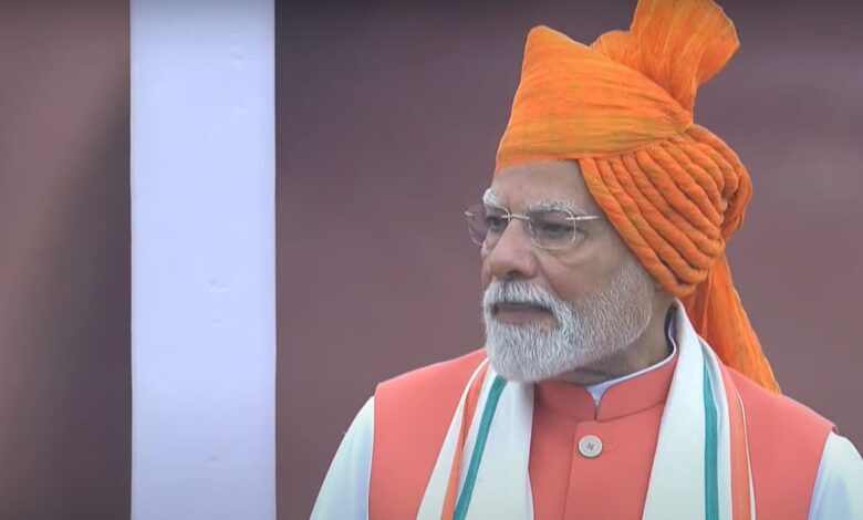 Independence day: લાલ કિલ્લા પરથી સતત 12મી વખત ભાષણ આપી નરેન્દ્ર મોદીએ ઈન્દિરાનો રેકોર્ડ તોડ્યો 1 thenewsdk.in