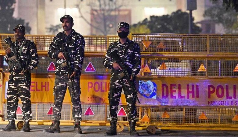 Parliament Security Breach: સંસદ ભવનની સુરક્ષામાં મોટી ચૂક, એક વ્યક્તિ દિવાલ ફાંદી અંદર કૂદી પડ્યો 1 thenewsdk.in