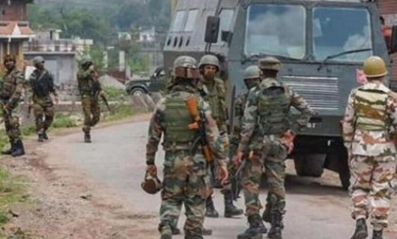 Jammu Kashmirના ઉધમપુરમાં મોટી અથડામણ; 4 જૈશ આતંકવાદીઓ ઘેરાયા, એક સૈનિક ઘાયલ 1 thenewsdk.in