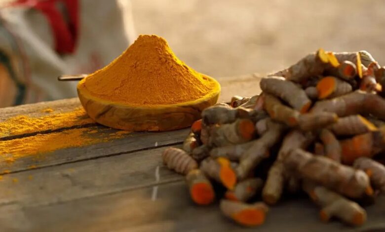 Harm Caused By Turmeric : જો તમે પણ હળદરનો વધારે પડતો ઉપયોગ કરો છો તો થઈ જજો સાવચેત! લિવરને થઈ શકે છે જોખમ! 1 thenewsdk.in