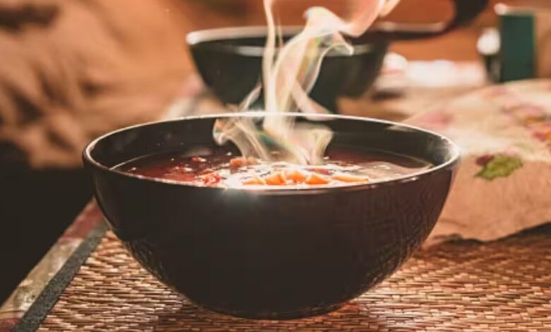 Health : કયા ખોરાક ગરમ ખાવા જોઈએ અને કયા ઠંડા? આ ભૂલ તમને અનિદ્રાનો શિકાર બનાવી શકે છે! 1 thenewsdk.in