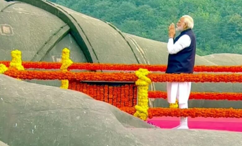 150મી જન્મજયંતિ પર PM મોદીએ સ્ટેચ્યૂ ઑફ યુનિટી ખાતે સરદાર પટેલને શ્રદ્ધાંજલિ અર્પી 1 thenewsdk.in