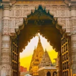 ગાંધીનગરના રાયસણના બિઝનેસ પાર્કના બેઝમેન્ટમાં કારમાંથી વિધર્મી યુવક કઢંગી હાલતમાં યુવતી સાથે ઝડપાયો 1 કાશીના વિશ્વનાથ મંદિર પરિસરમાં ગોળીબારીની ઘટના, જવાનની બંદૂકમાંથી મિસફાયરથી ત્રણ ઘાયલ