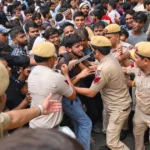 CJP Delhi Parliament March : 'સંસદ માર્ચ કરતા અમને કોઈ નહીં રોકી શકે...', CJP નેતા અભિજિત દીપકેની જાહેરાત 1 Cockroach Janta Party Parliament March : 2 કલાક બેસાડી, માત્ર 10 મિનિટ મુલાકાત! કેન્દ્રીય મંત્રી સાથે બેઠક બાદ CJP નેતાએ શું કહ્યું?